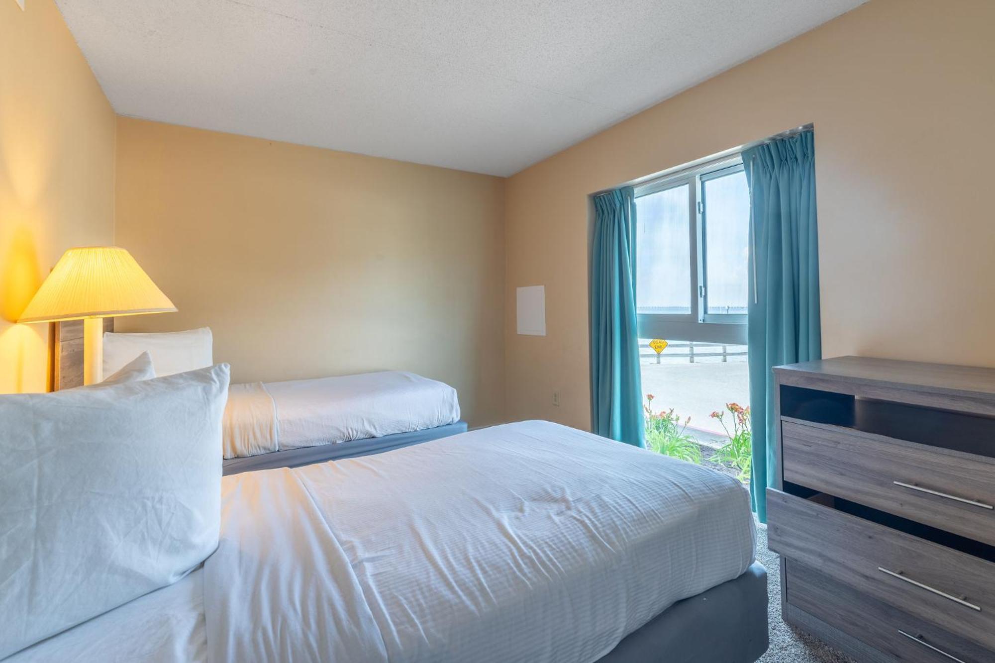 Bay Club Resort Ocean City Room photo